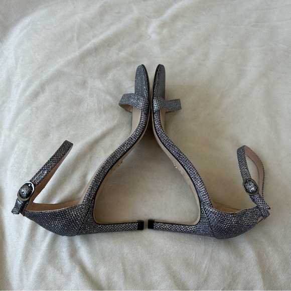 Stuart Weitzman Nunaked Straight Strap Sandal in
Gunmetal Size 5 NWOT - Picture 4 of 8